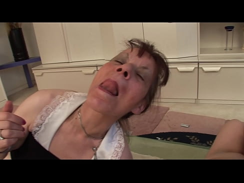 ❤️ Meji grandmothers ati ọkan grandfather ni a ẹlẹni-mẹta ❌ Ibalopo didara ni% yo.naughtyhentai.ru ❌❤